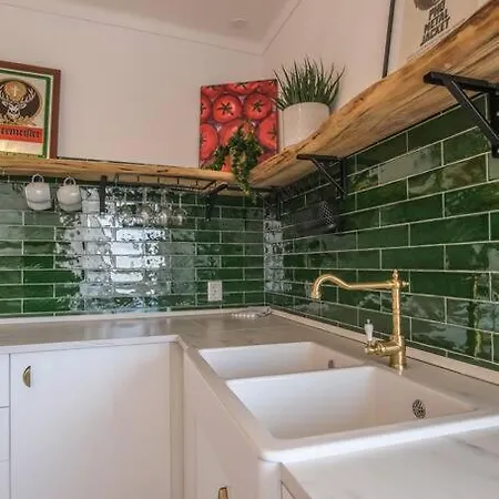 Location, Space, Peaceful & Stylish!